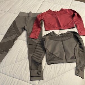 Seamless form-fitting leggings and 2 new (w/o tags) tops